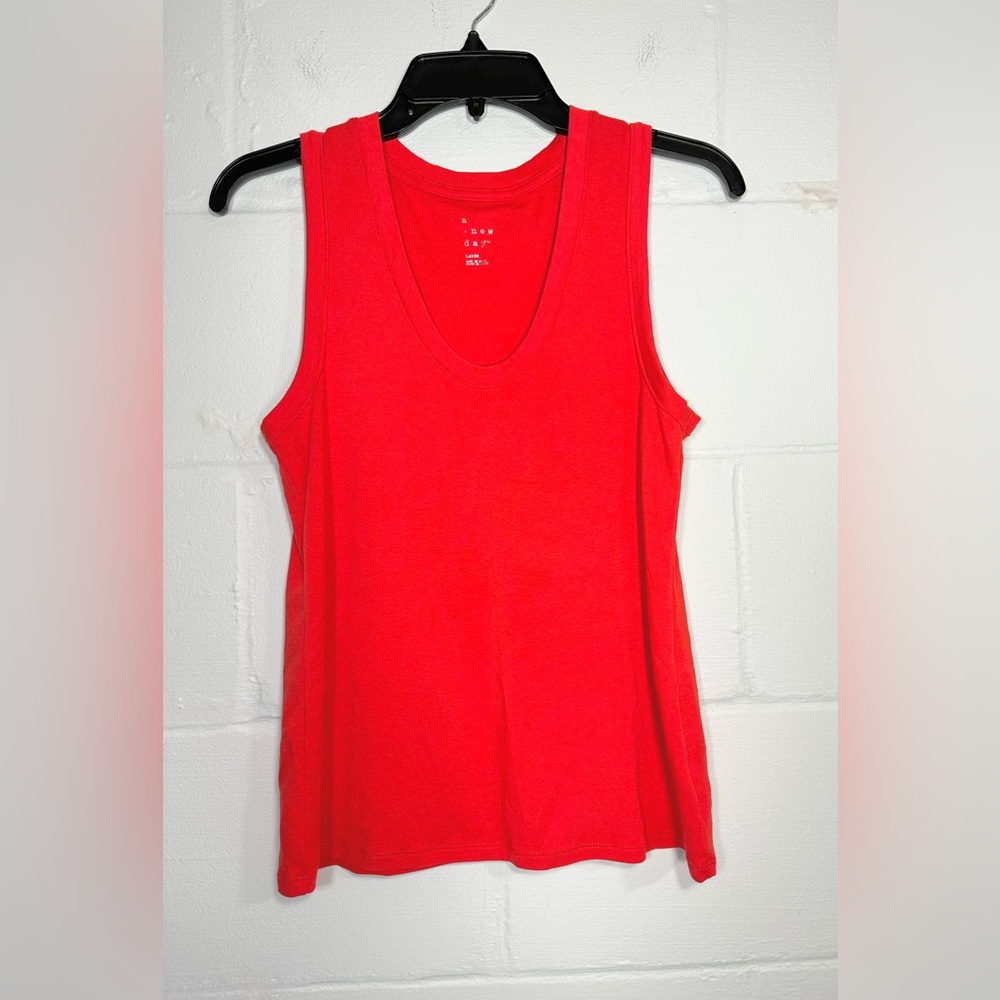 A New Day cute red tank size large